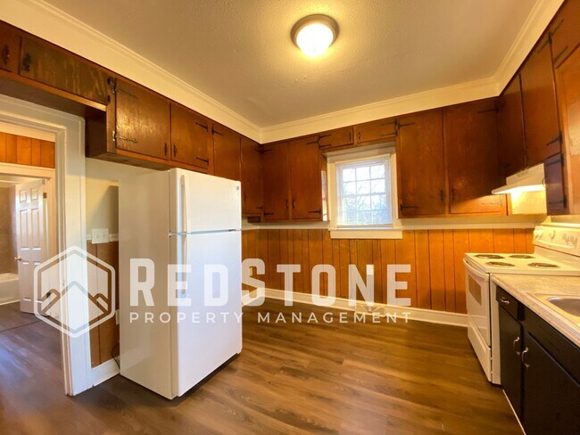 Building Photo - 416 Cleveland Ct