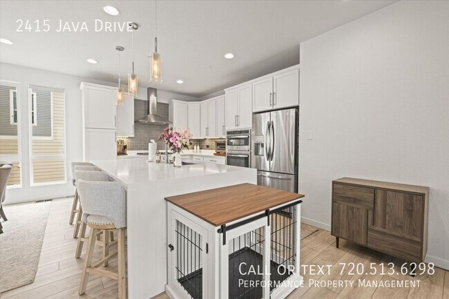 Building Photo - 2415 Java Dr