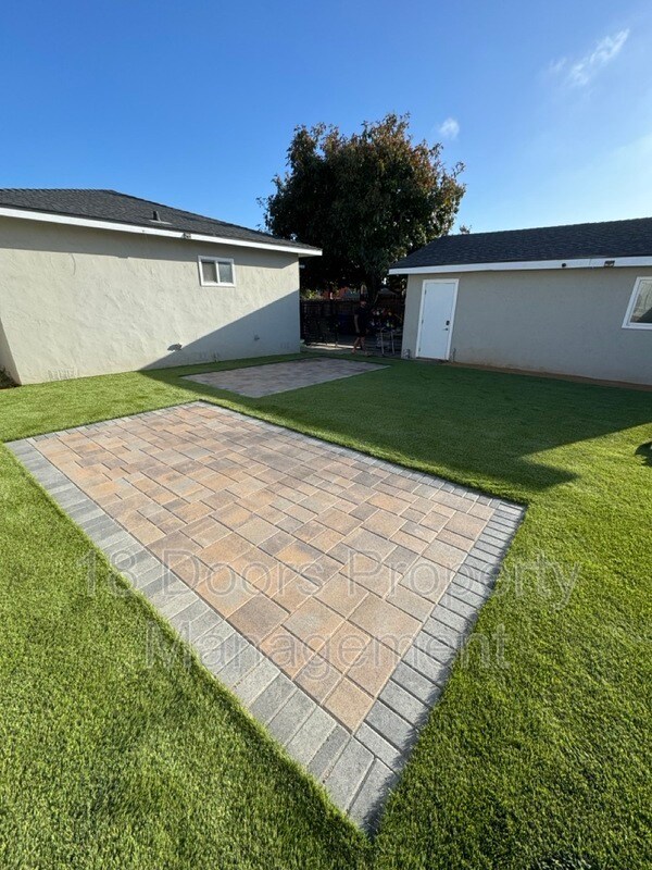 Building Photo - 350 Orange Ave