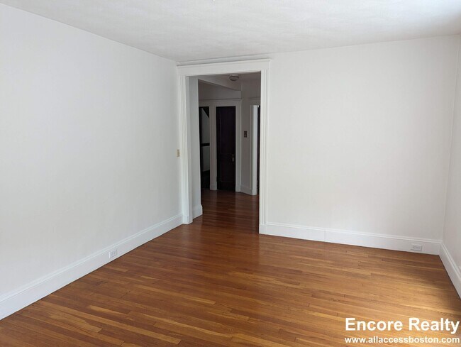 Building Photo - 120 Summer St