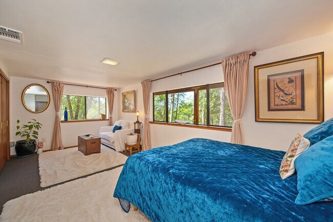 Building Photo - 16832 Alice Way