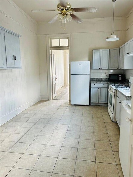 Building Photo - 2216 Jena St