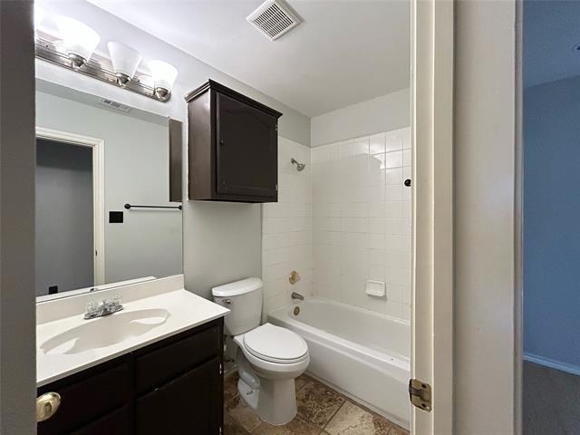 Building Photo - 2114 Montclair Ln