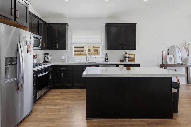 Building Photo - 83110 Raven Ln