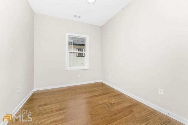 Building Photo - 1536 Montreat Ave SW