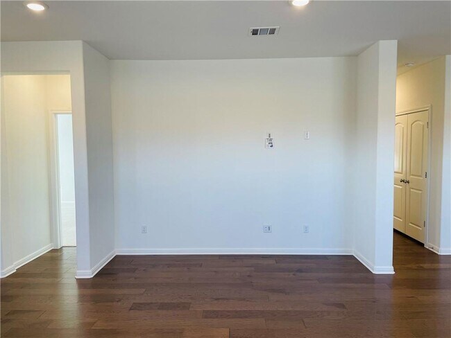 Building Photo - 2605 Bantry Rd