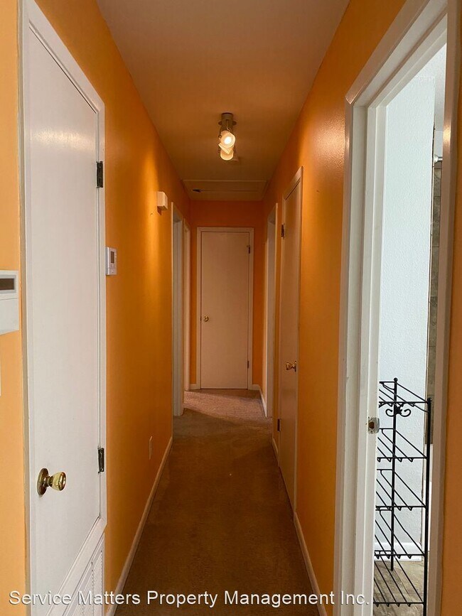 Building Photo - 3 br, 2 bath House - 2211 N. Tarragona St.