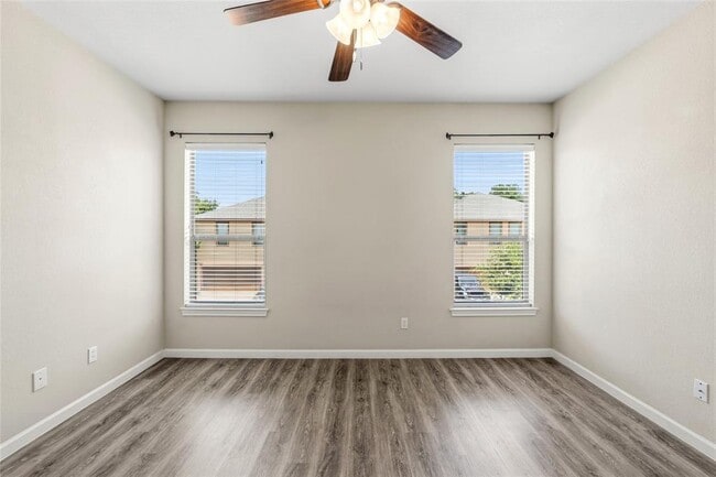 Building Photo - 142 Sierra Rose Loop