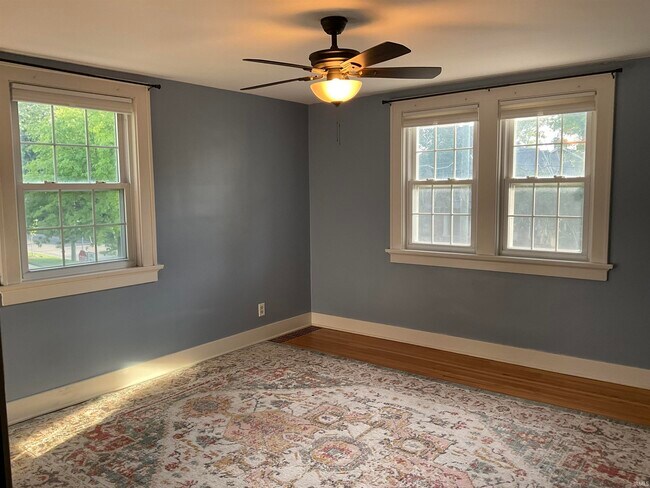 Building Photo - 3621 Hoagland Ave