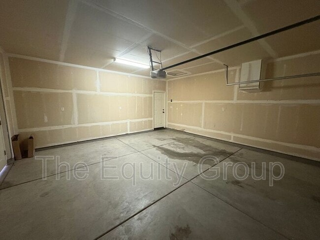 Building Photo - 1424 N Oliveto Ct