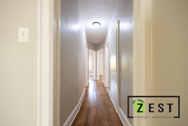 Building Photo - 3740 Tyler St