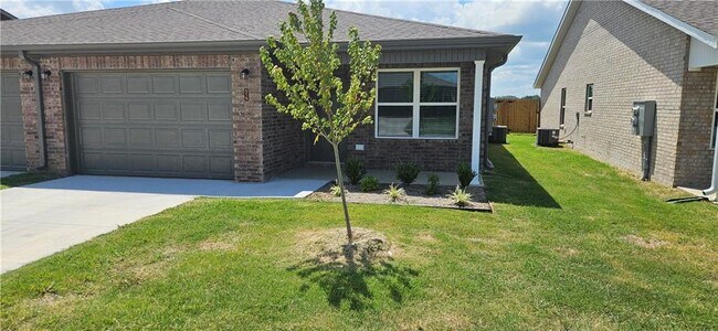 Building Photo - 519 NW 68th Ave
