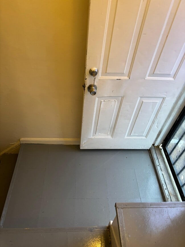 Building Photo - 19449 W Chicago