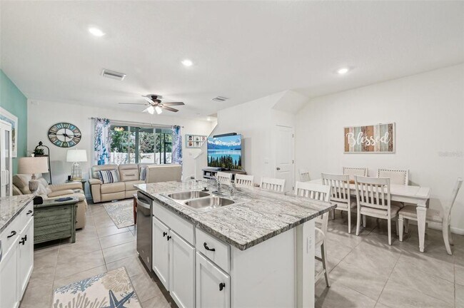 Building Photo - 16646 Maude Dr