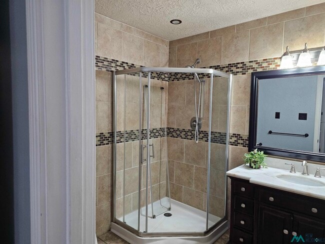 Building Photo - 2305 North Dr