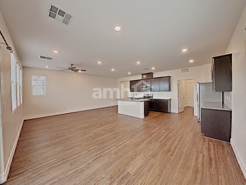 Building Photo - 6128 Wild Lilac Ct