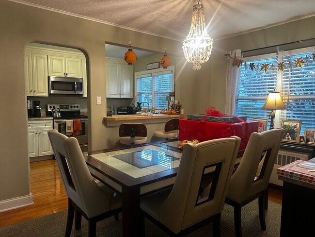 Building Photo - 3006 Sunset Ave