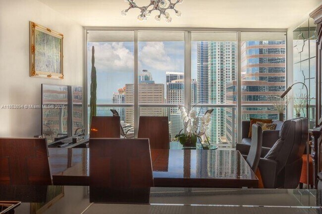 Building Photo - 495 Brickell Ave