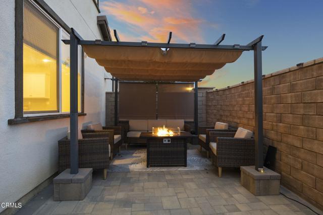 Building Photo - 553 Limoneira Ln