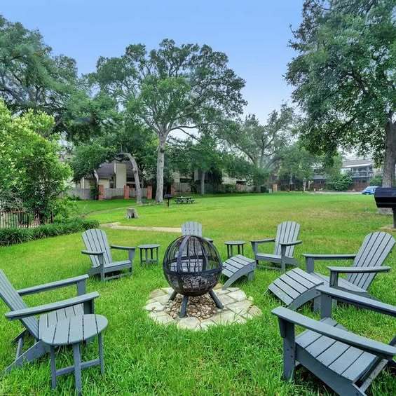 Fire pit + public grills + picnic tables - 3801 Menchaca Rd
