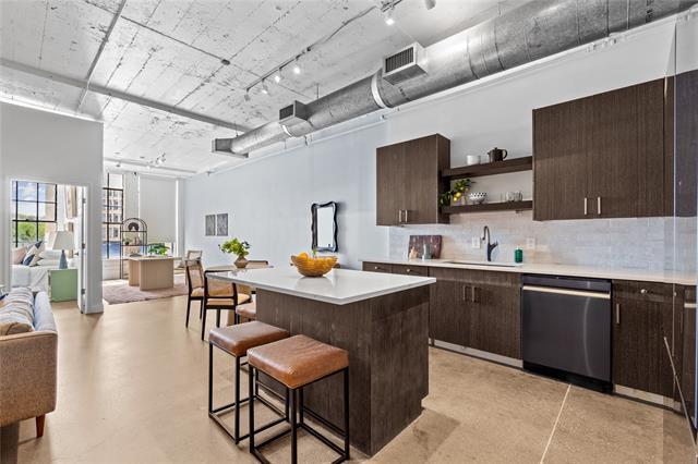 Building Photo - 1122 Jackson St