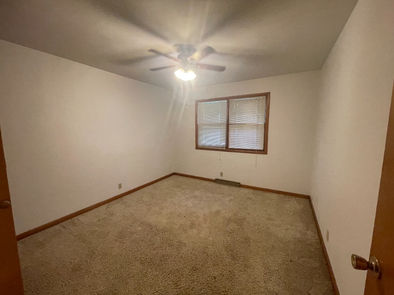 Building Photo - 1302 E Mumford Dr