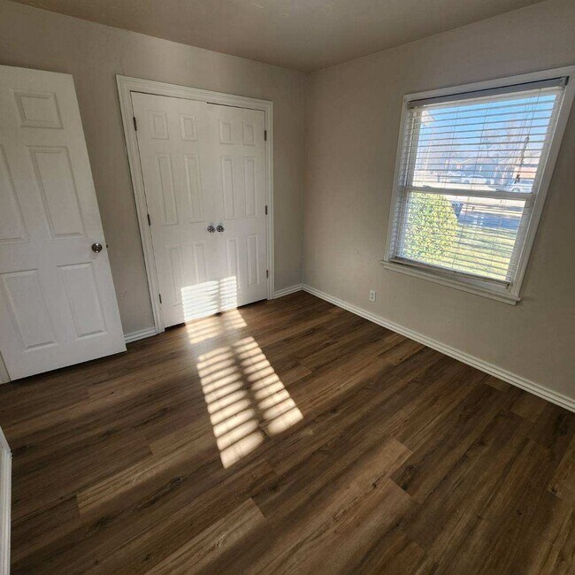 Building Photo - Newly Remodeled Home in The Village