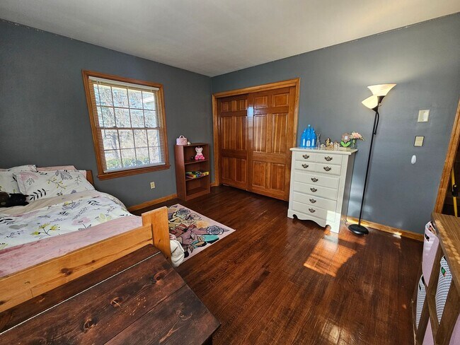 Building Photo - Christiansburg, 3 BR / 2.5 BA, Available A...