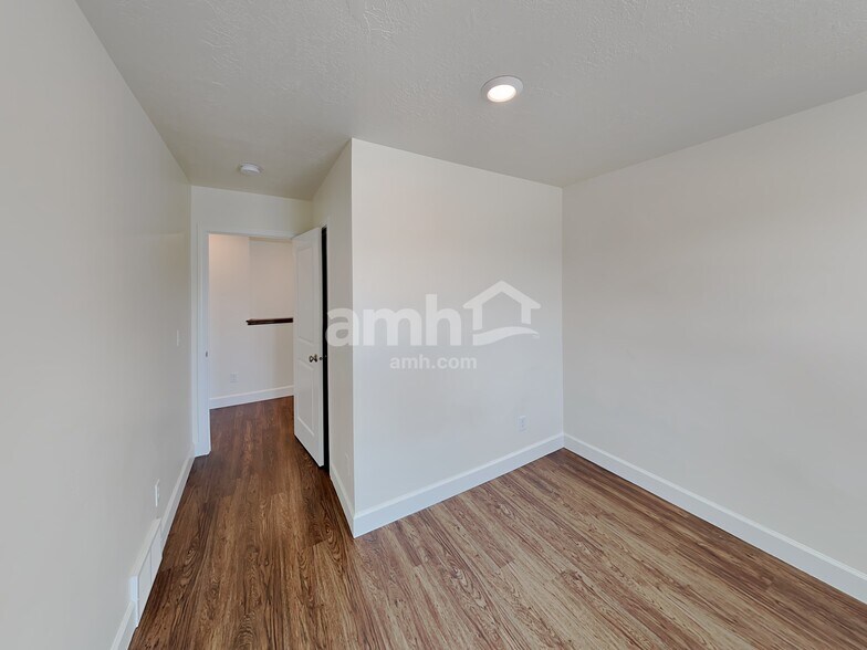 Building Photo - 413 North St