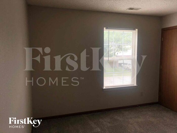 Building Photo - 6602 Hazelhatch Dr