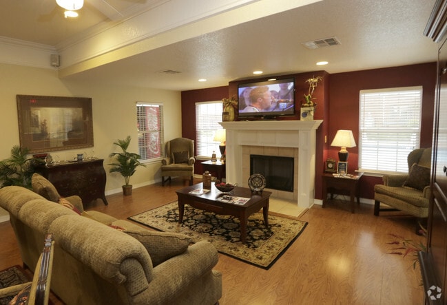 Interior Photo - Sherwood Trails
