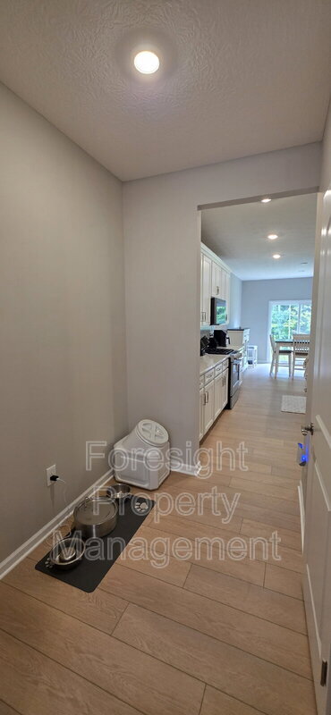 Building Photo - 653 Mill Stone Dr