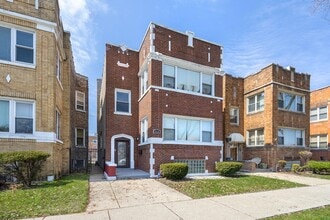 Building Photo - 8332 S May St