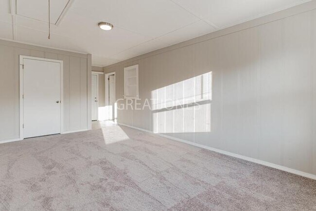 Building Photo - Charming 3 Bedroom in Raeford!