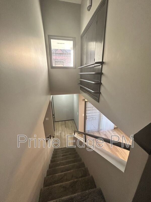 Building Photo - 1841 Ridgehaven Ct