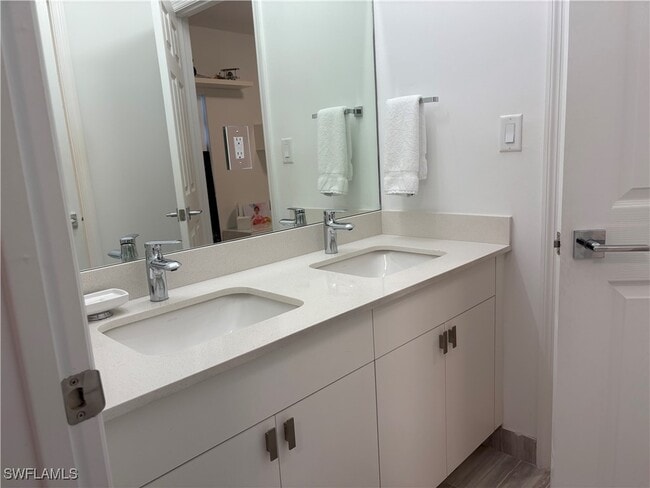 Building Photo - 5039 Frattina St.