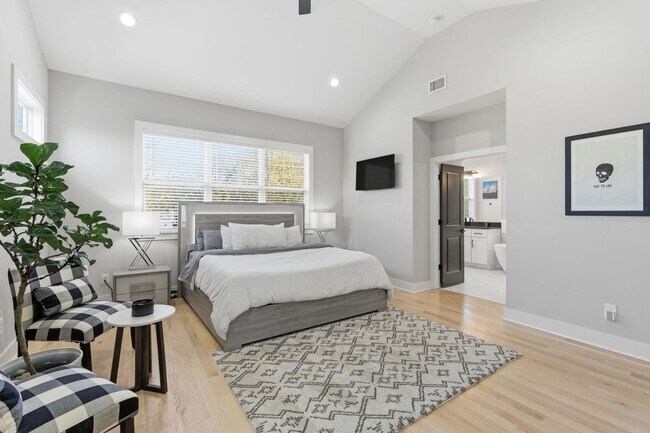 Building Photo - Beautifully Curated Interiors + Exceptional Outdoor Living = A Stand-Out West Nashville Home