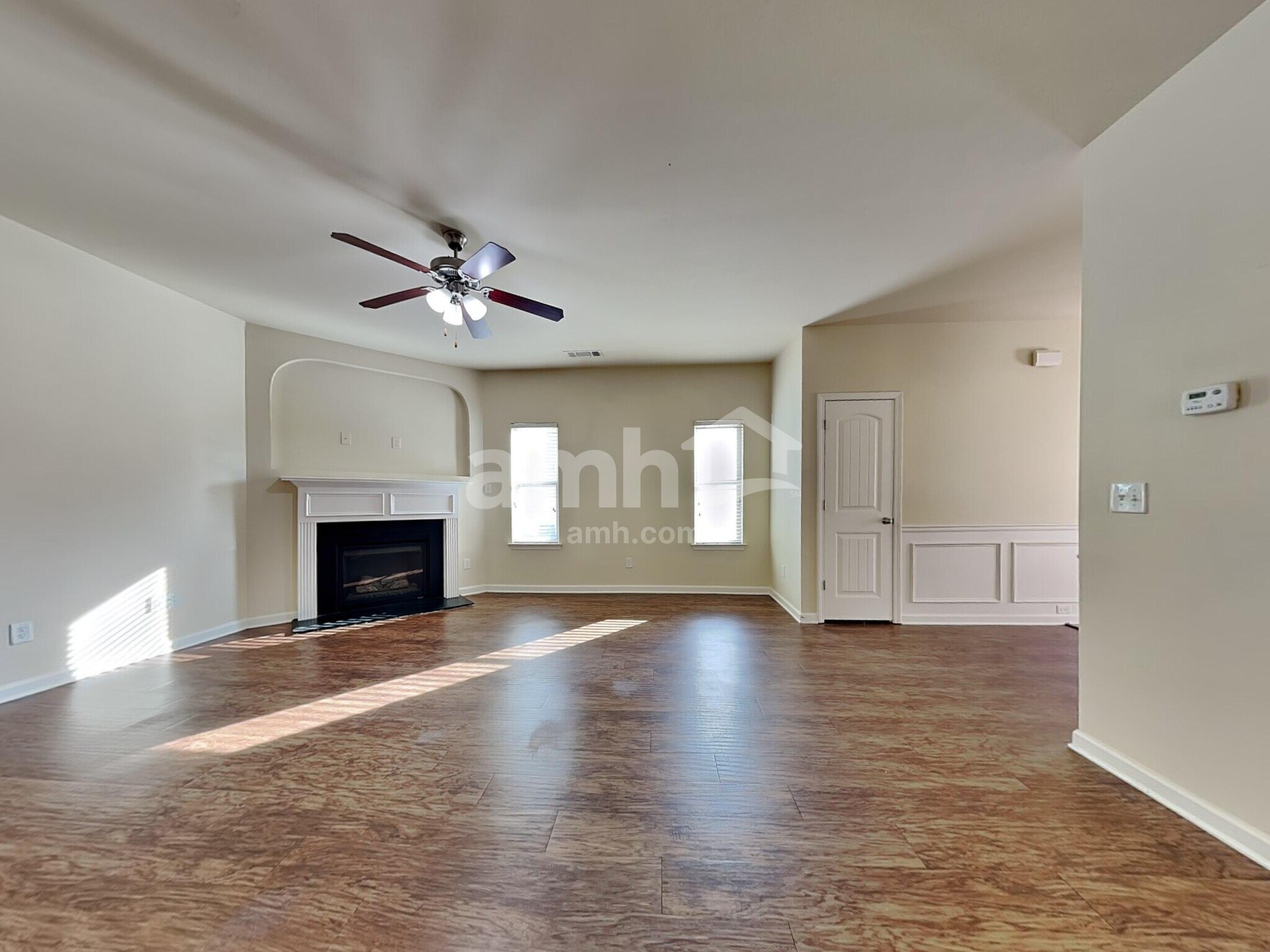 Building Photo - 1470 Rose Terrace Cir