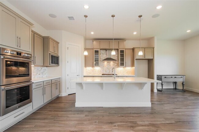 Building Photo - 607 Gunison Dr