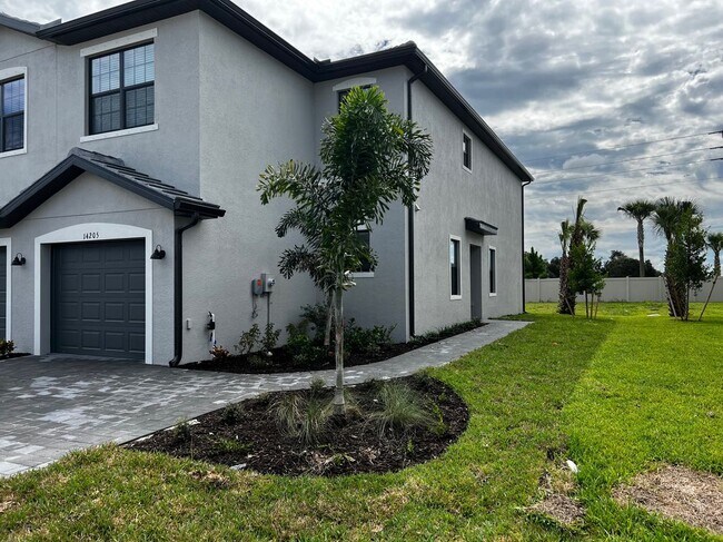 Building Photo - 14205 Pine Lodge Ln