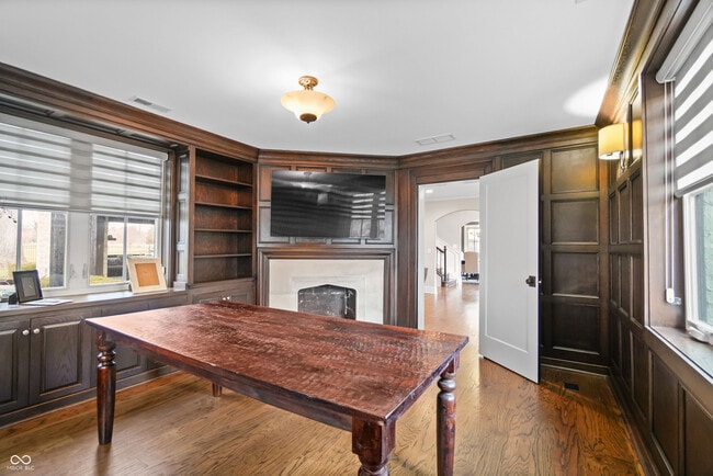 Building Photo - 1210 Golden Hill Dr