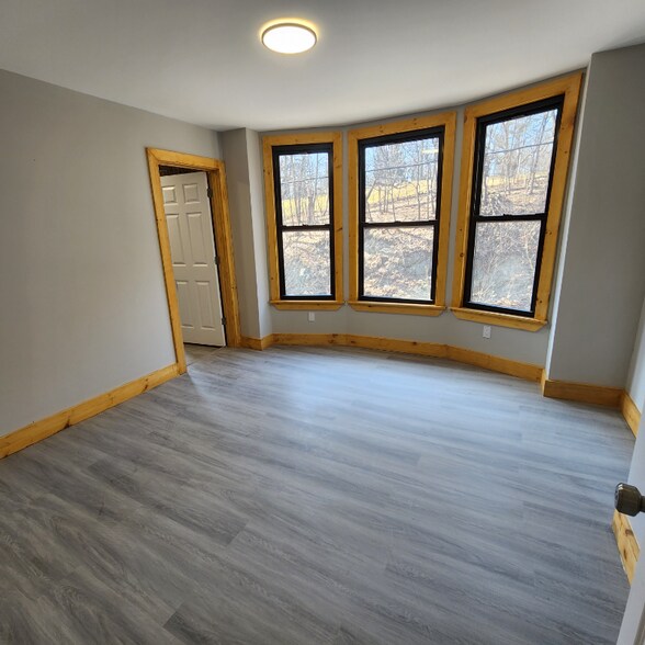 Building Photo - 295-297 Congress St