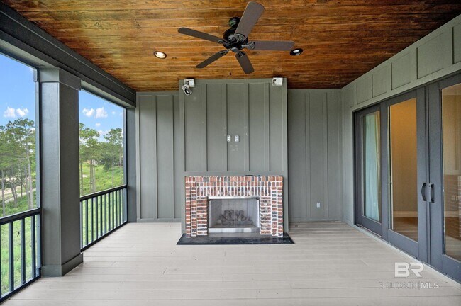 Building Photo - 32511 Water View Dr E