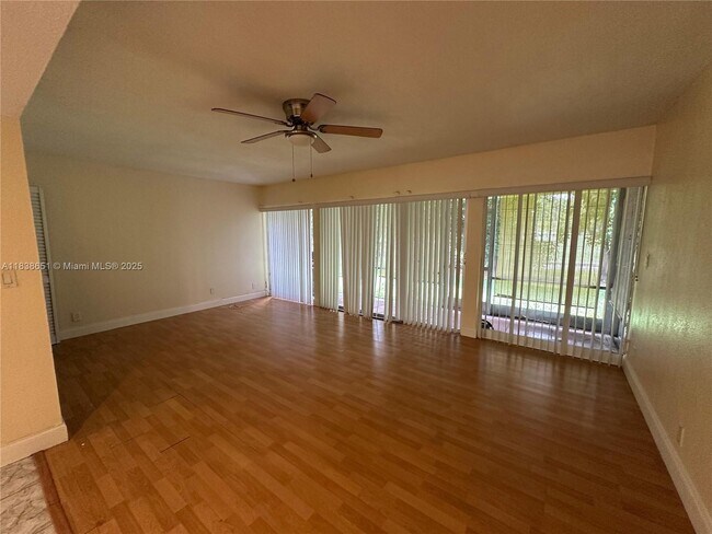 Building Photo - 8005 Lagos De Campo Blvd