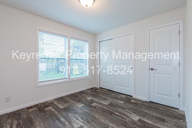 Building Photo - Charming 3-Bedroom Home with Spacious Yard in North Tulsa