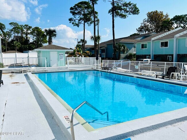 Building Photo - 8623 N Lagoon Dr