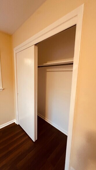 Building Photo - 331 N Oraton Pky