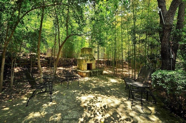 Building Photo - 735 Patterson Ave