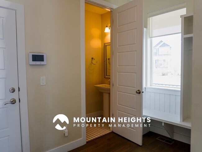 Building Photo - 2274 S 50 E