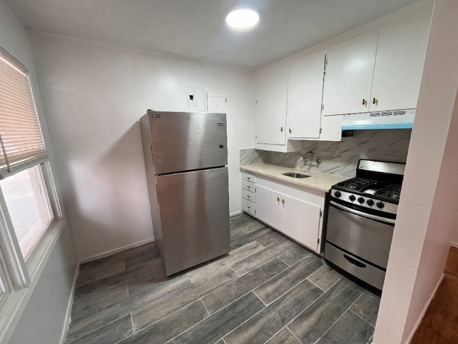 Primary Photo - 3215 Taraval St